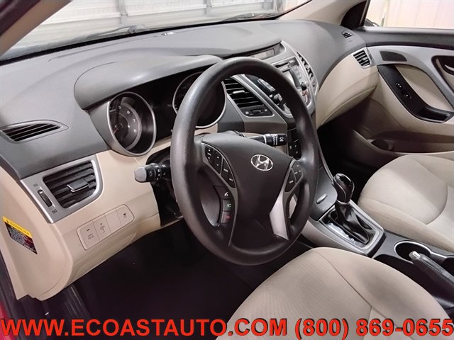 Used 2014 Hyundai Elantra SE w/ Option Group 02 FWD image 11