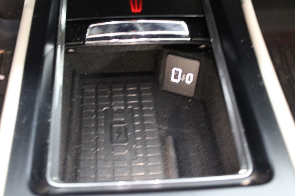 Used 2024 Lincoln Corsair Reserve w/ Equipment Group 201A image 28