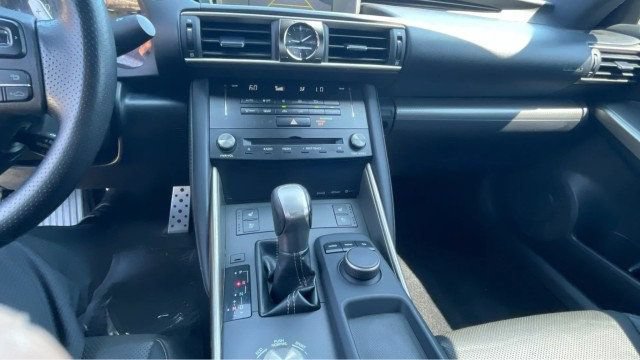 Used 2018 Lexus IS 300 F Sport w/ F Sport Package RWD image 14