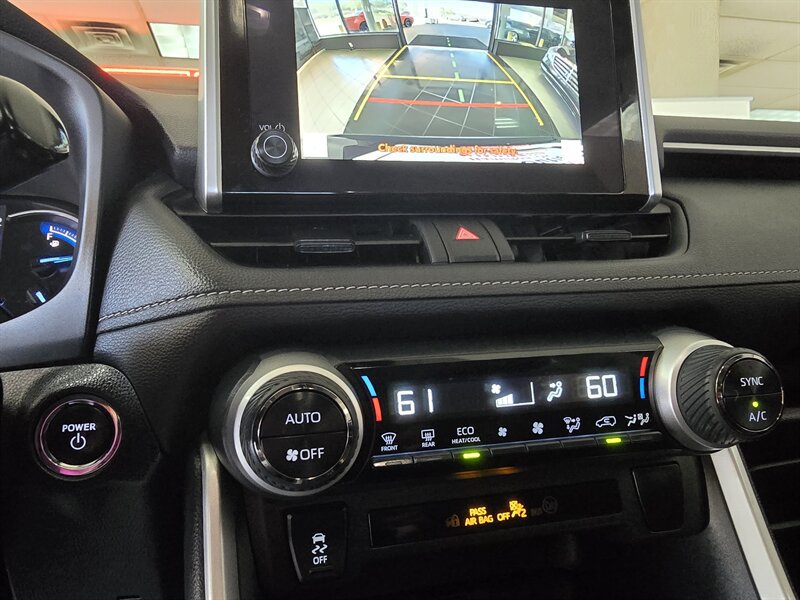 Used 2025 Toyota RAV4 XLE AWD/4WD image 21