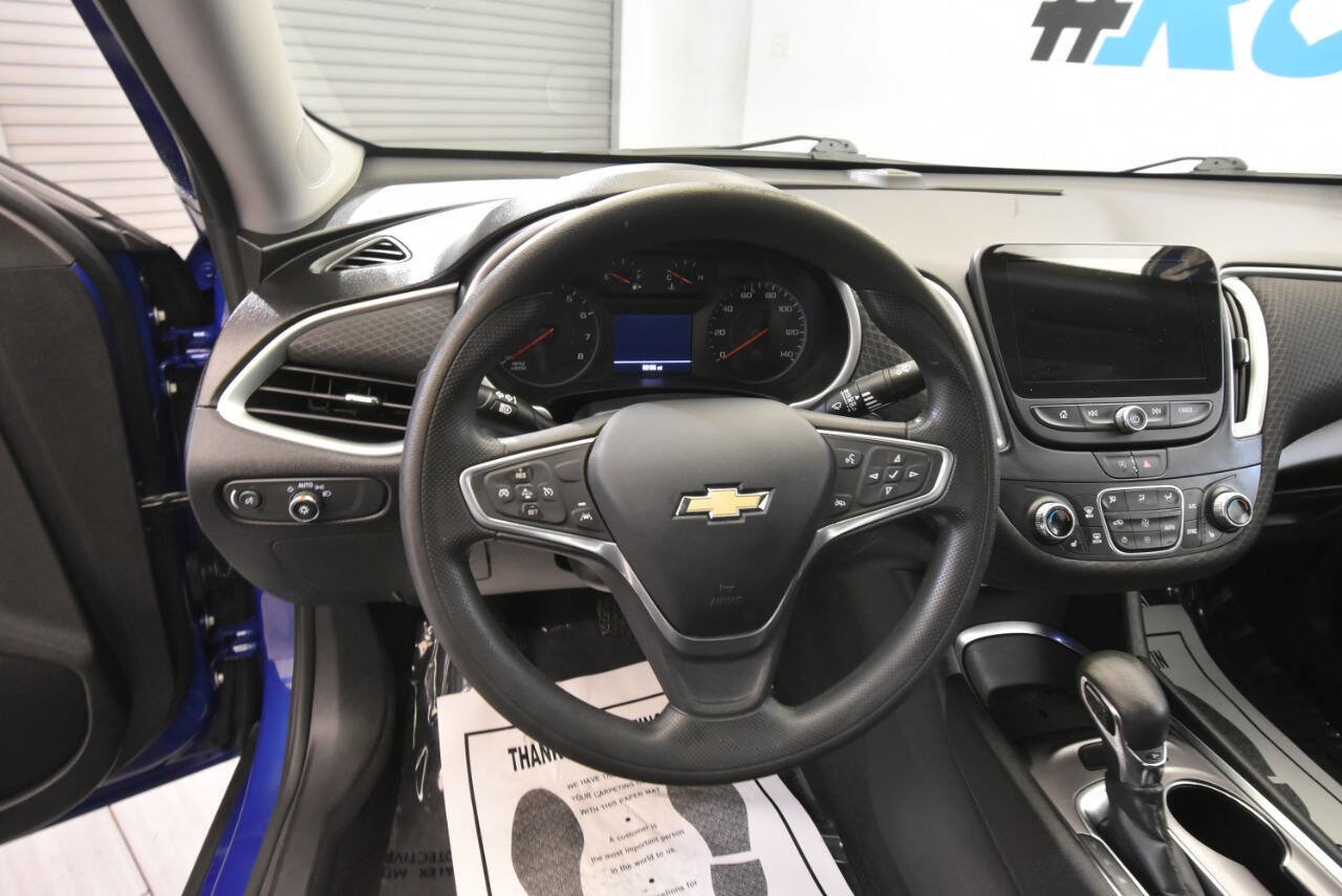 Used 2023 Chevrolet Malibu LT FWD image 24