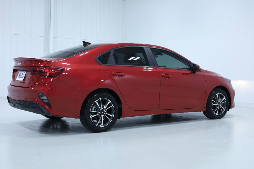 Used 2023 Kia Forte LXS image 7