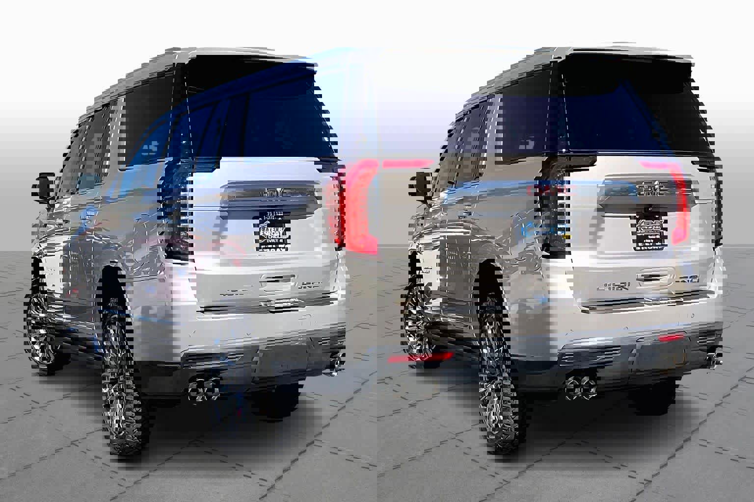 Used 2021 GMC Yukon XL Denali image 12