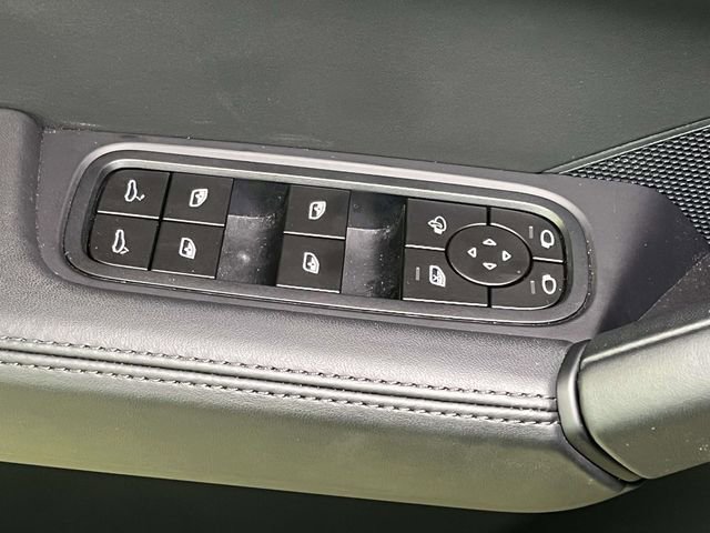 Certified 2025 Porsche Cayenne Coupe AWD/4WD image 36