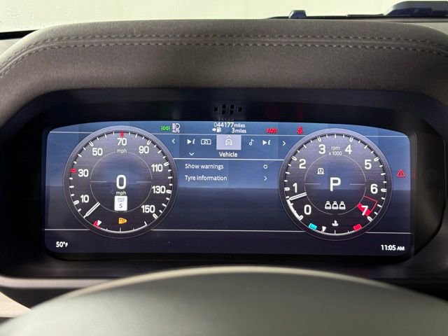 Used 2021 Land Rover Defender 90 First Edition image 22