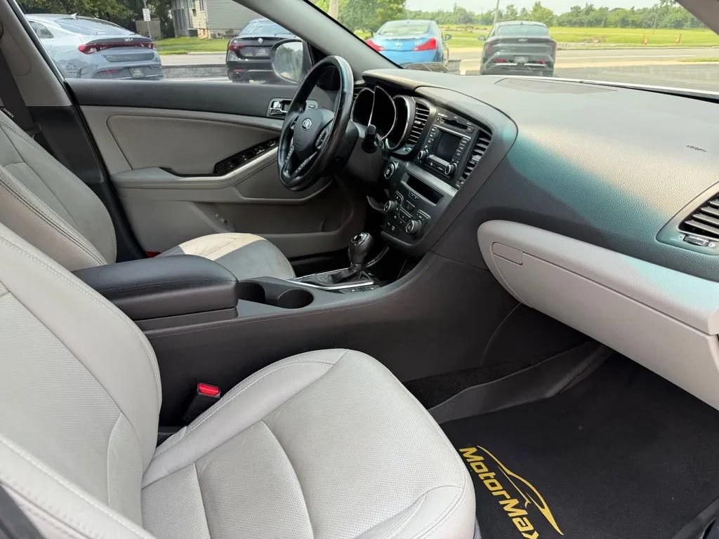 Used 2013 Kia Optima EX w/ Premium Pkg FWD image 8