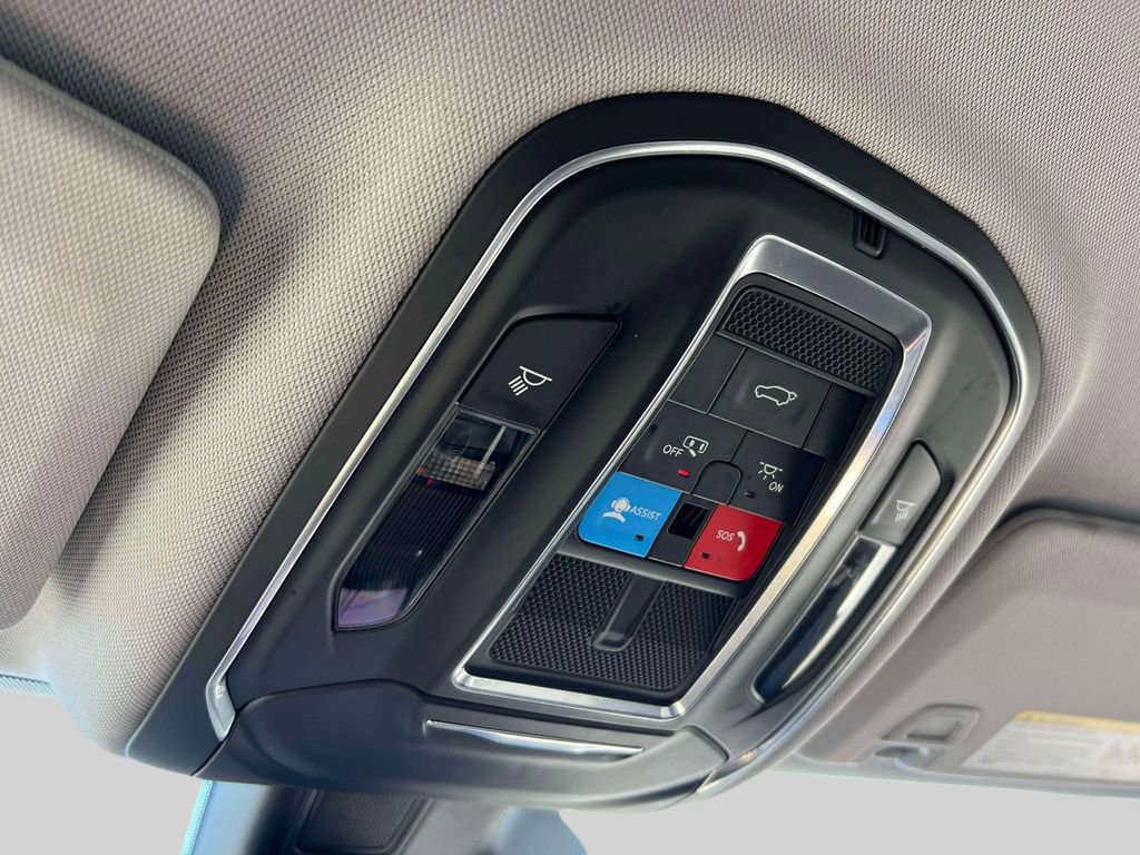 Used 2022 Jeep Grand Cherokee L Limited image 32