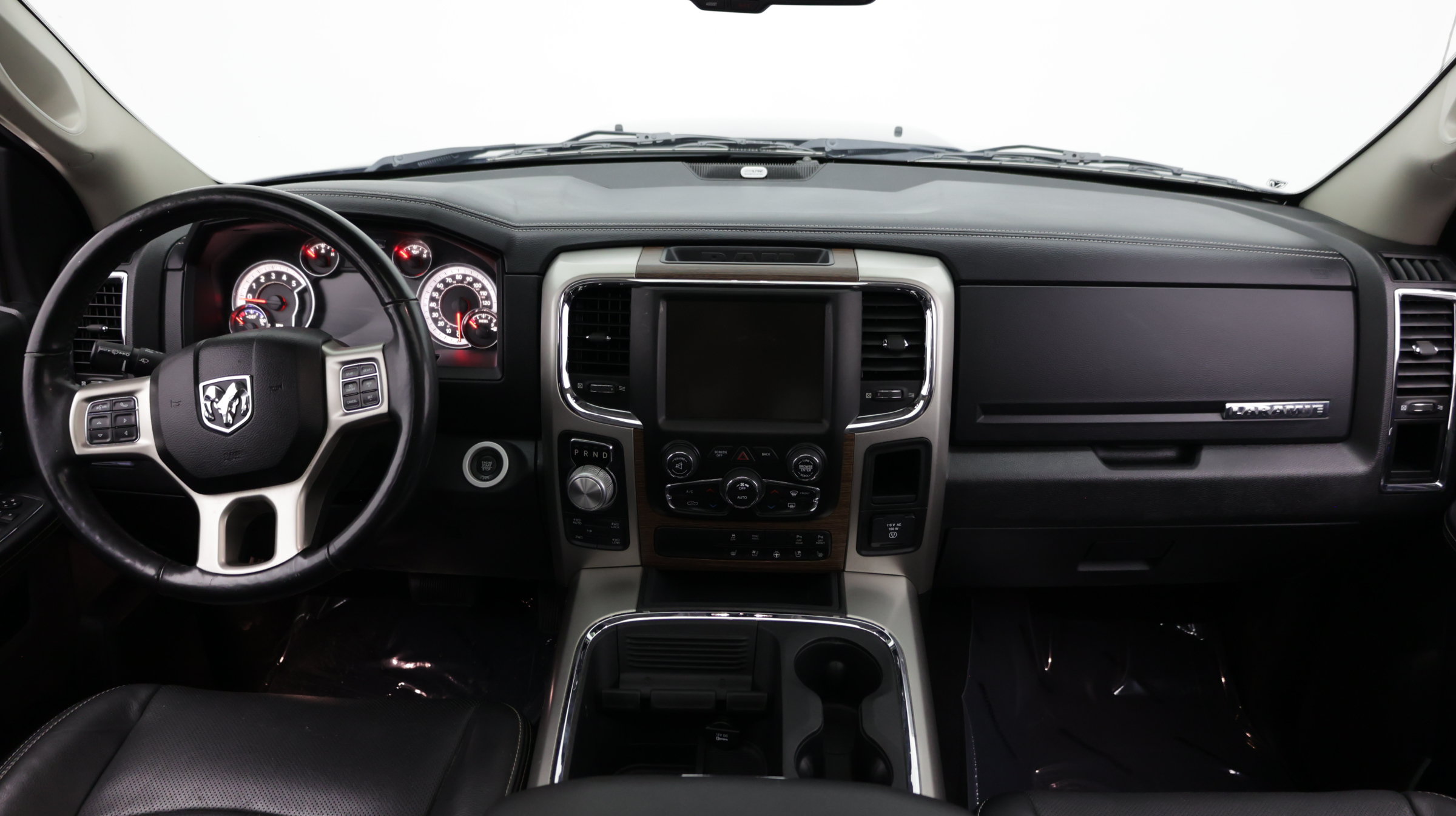 Used 2017 RAM 1500 Laramie w/ Convenience Group AWD/4WD image 38