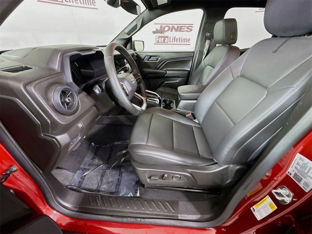 Used 2025 Chevrolet Colorado Trail Boss image 26