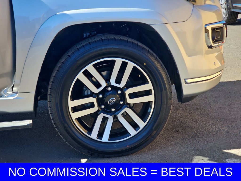 Used 2022 Toyota 4Runner Limited AWD/4WD image 38