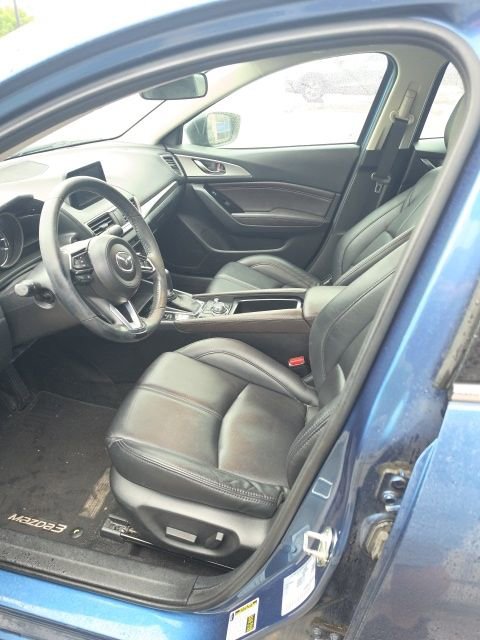 Used 2018 MAZDA MAZDA3 Touring FWD image 9