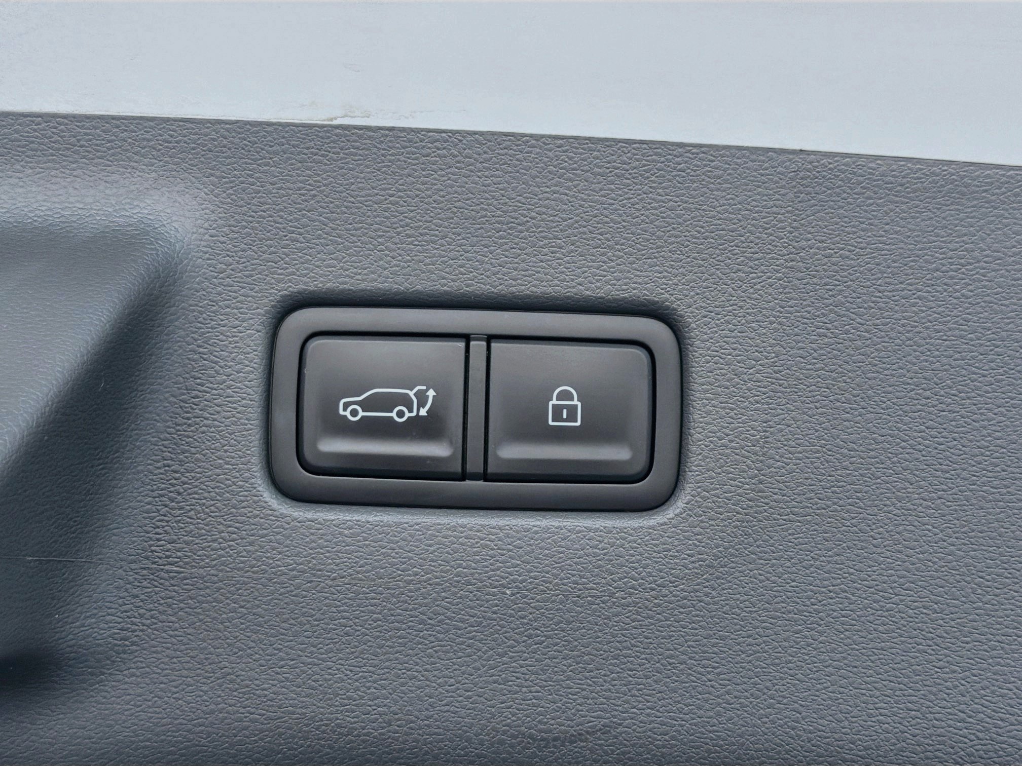 Used 2026 Hyundai Santa Fe SEL FWD image 32