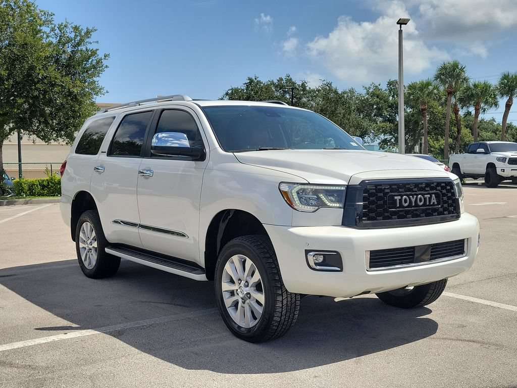 Used 2018 Toyota Sequoia Platinum AWD/4WD image 3