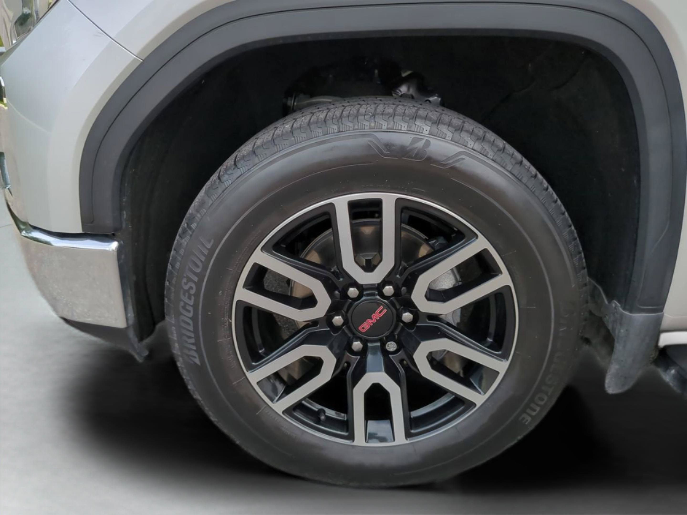 Used 2019 GMC Sierra 1500 SLT w/ SLT Premium Plus Package RWD image 32