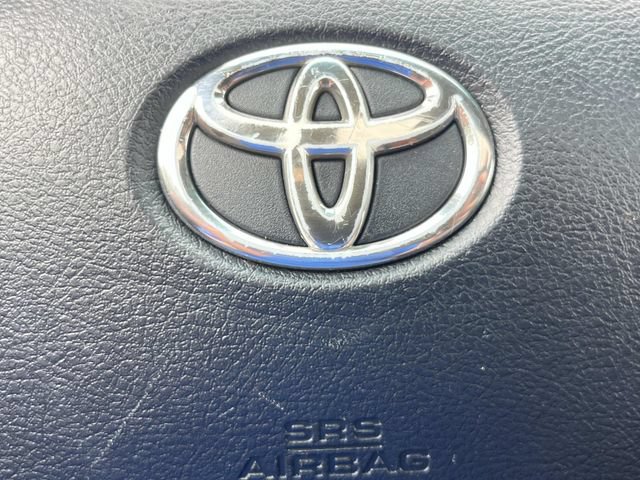 Used 2012 Toyota Highlander Limited w/ Tow Pkg FWD image 29