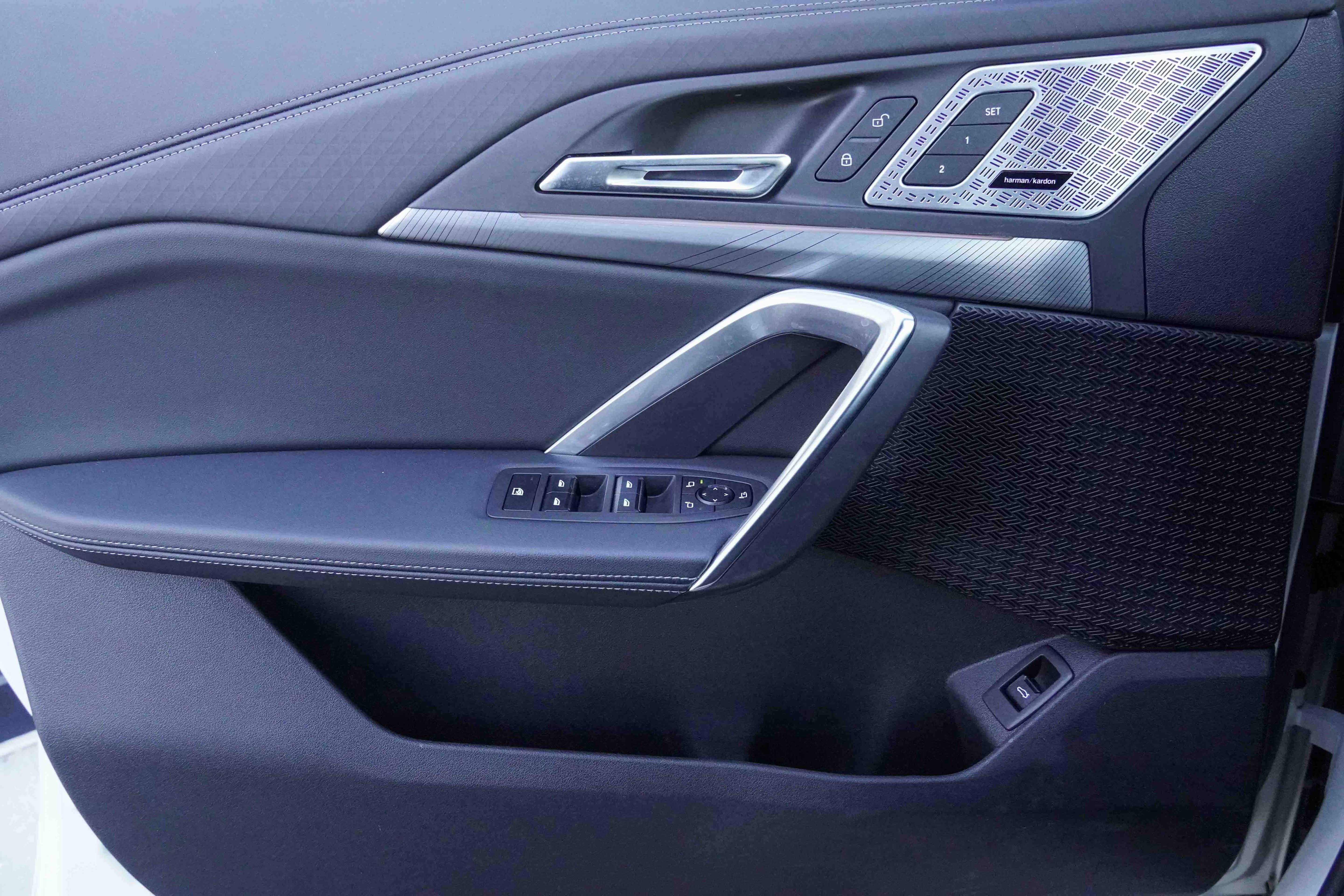 Certified 2025 BMW X2 xDrive28i w/ Premium Package image 29