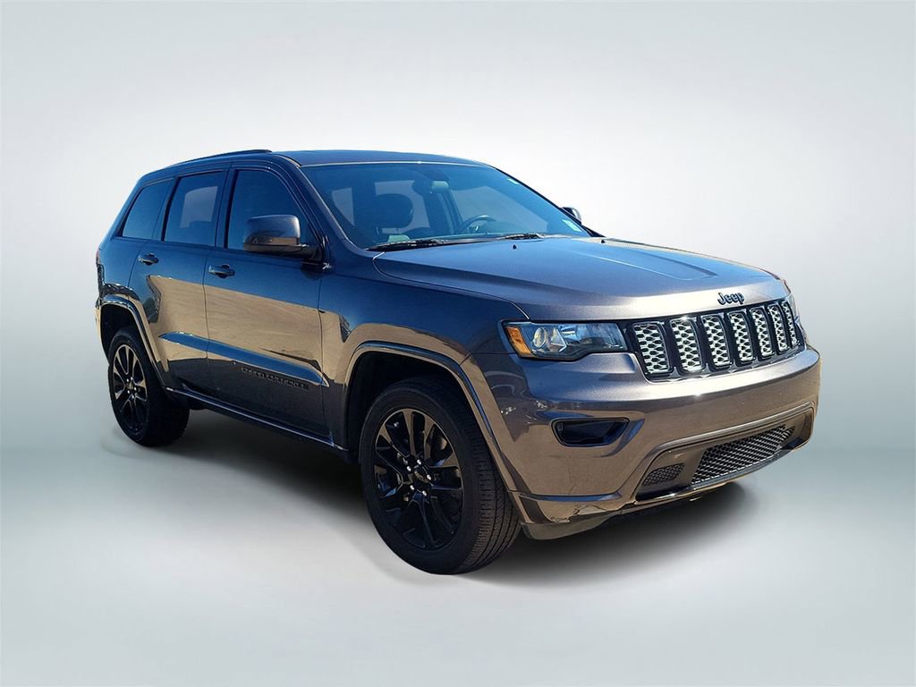 Used 2021 Jeep Grand Cherokee Laredo X image 2