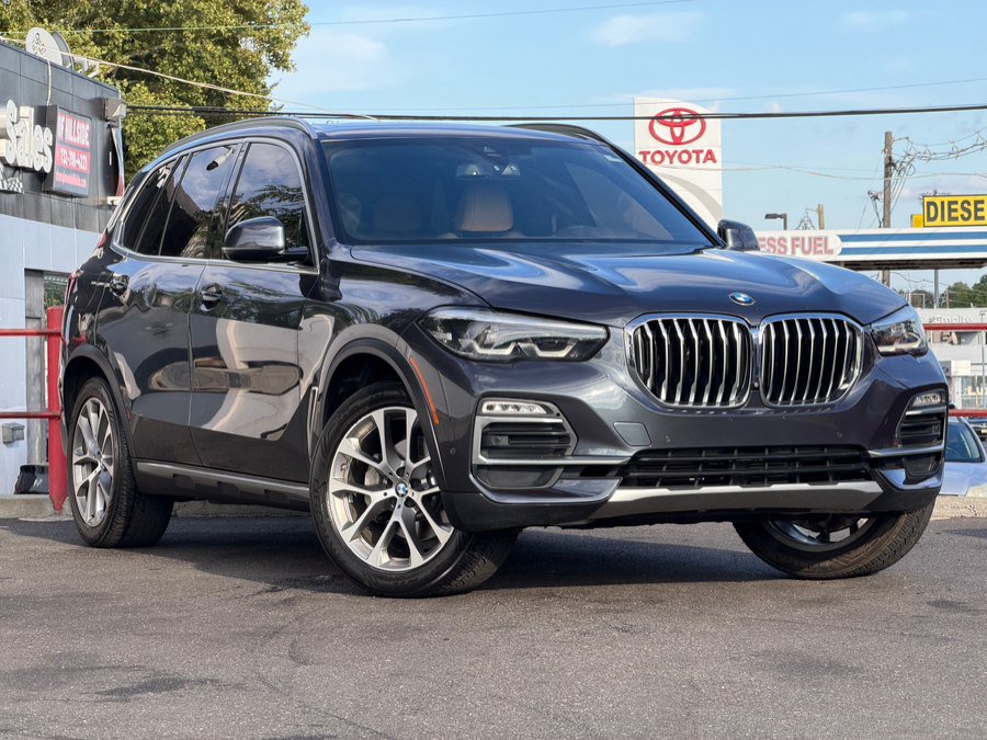 Used 2019 BMW X5 xDrive40i w/ Premium Package 2 AWD/4WD image 3