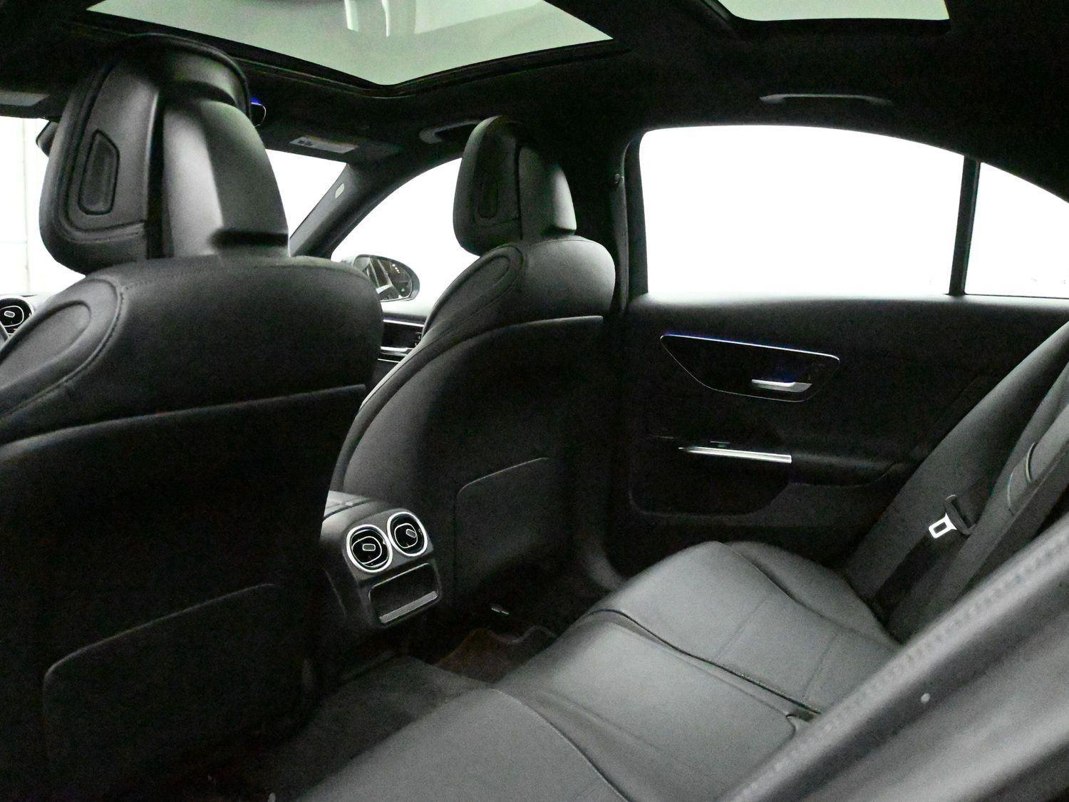 Used 2022 Mercedes-Benz C 300 4MATIC Sedan image 14