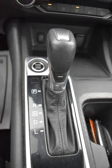 Used 2024 Nissan Sentra SV FWD image 33