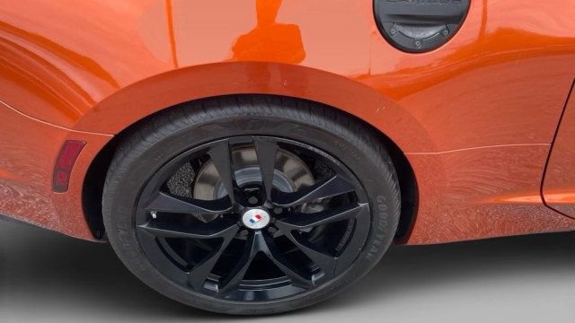 Used 2023 Chevrolet Camaro LT w/ Design Package 2 RWD image 5