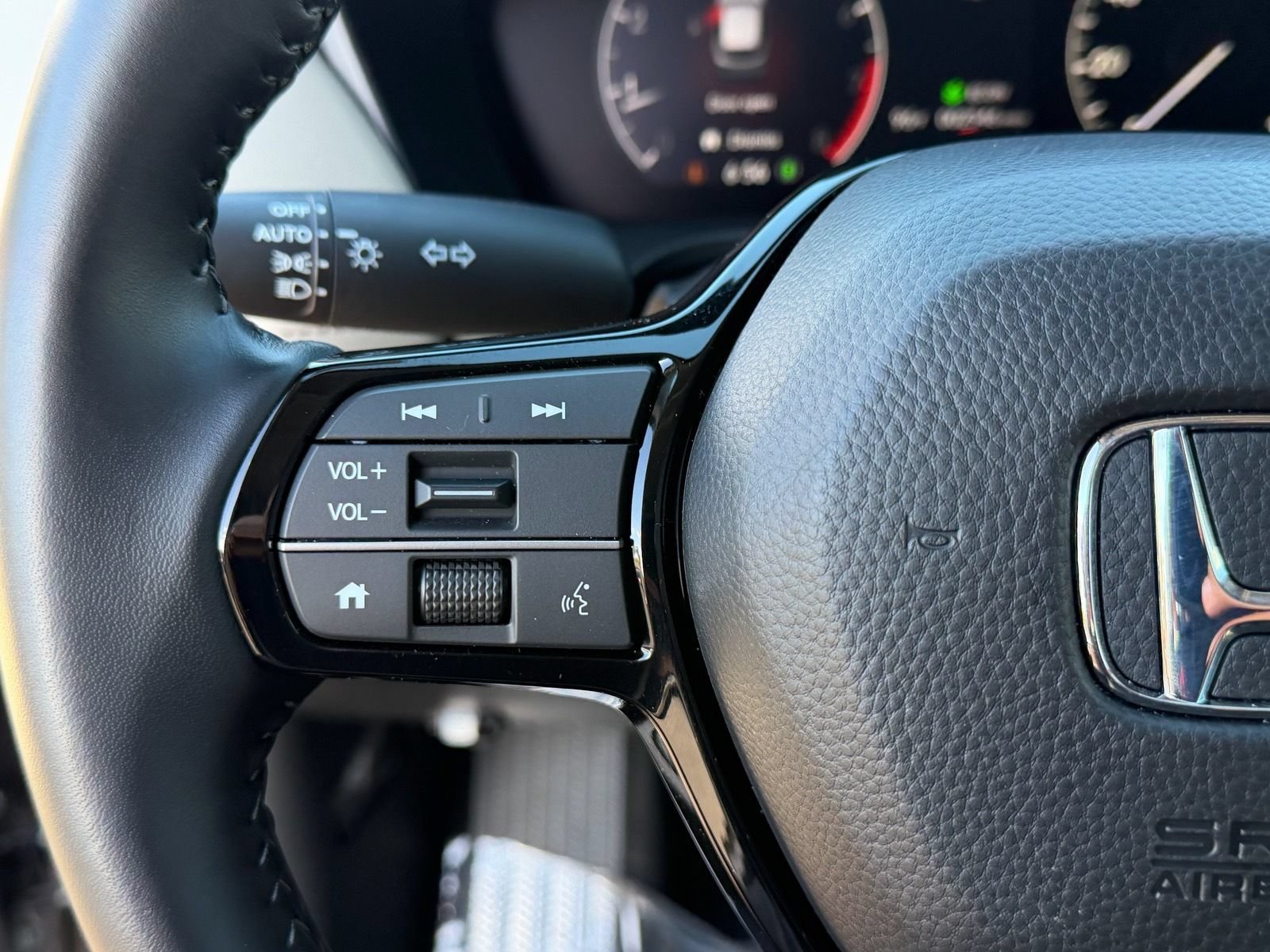Certified 2026 Honda HR-V EX-L image 38