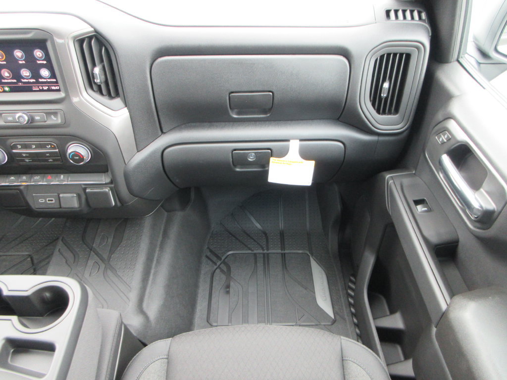 New 2026 Chevrolet Silverado 1500 Custom w/ Turbomax Blackout Package AWD/4WD image 16