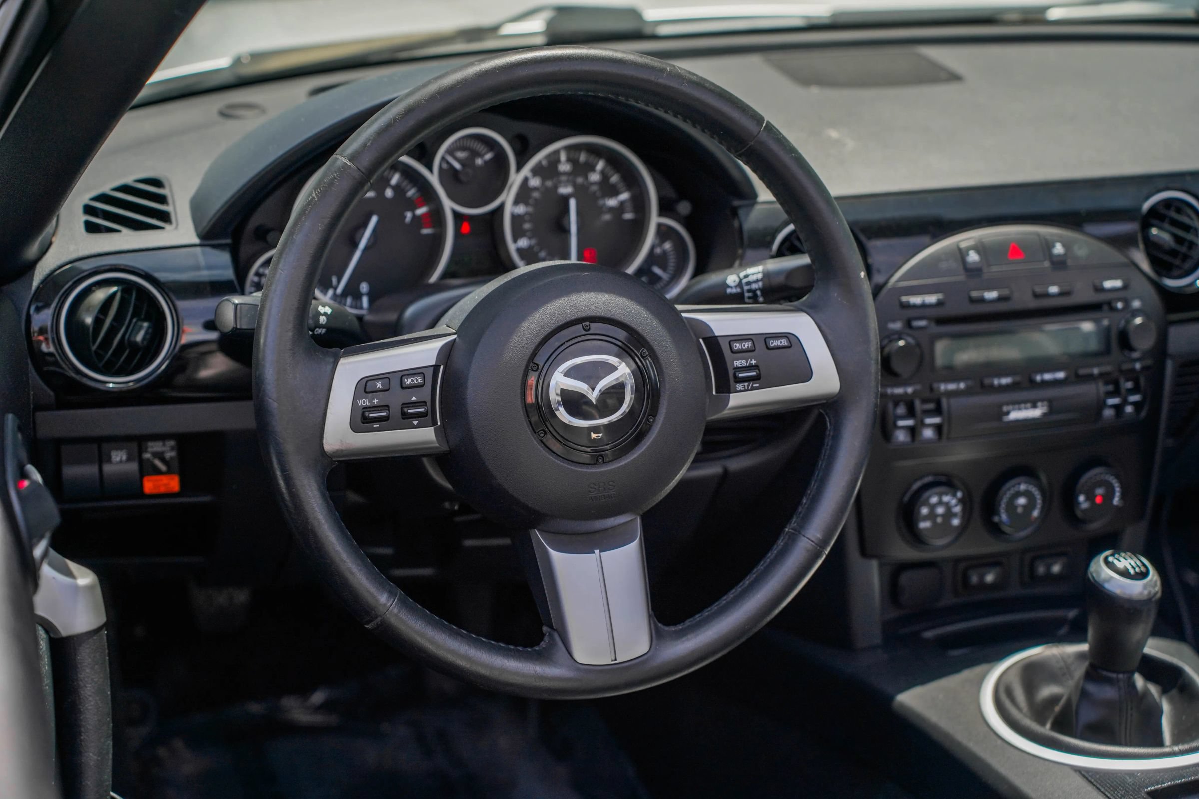 Used 2008 MAZDA MX-5 Miata Grand Touring w/ Premium Pkg RWD image 15