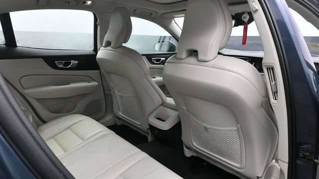 Used 2021 Volvo S60 T6 Momentum AWD/4WD image 15