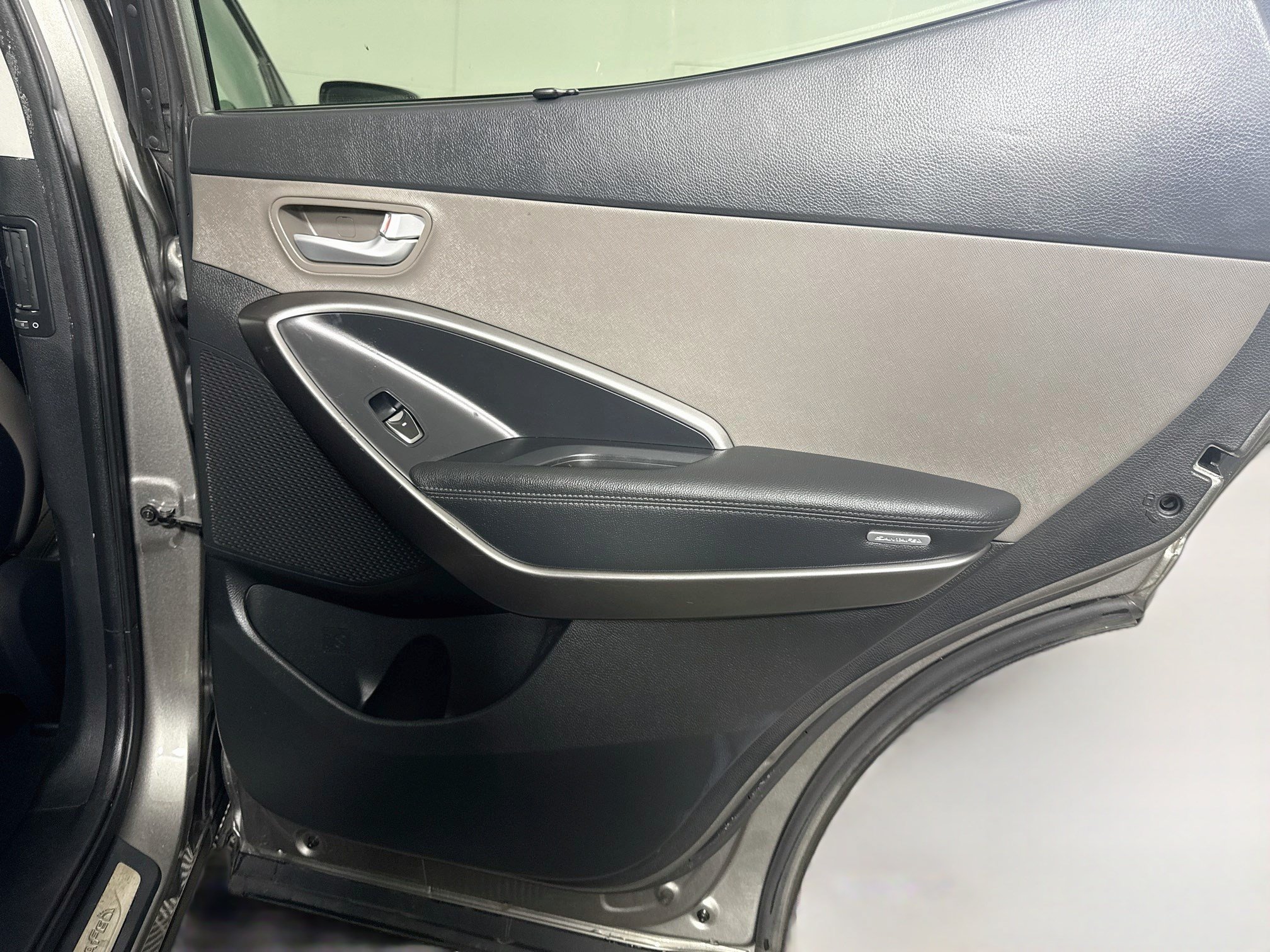 Used 2017 Hyundai Santa Fe Sport FWD image 28