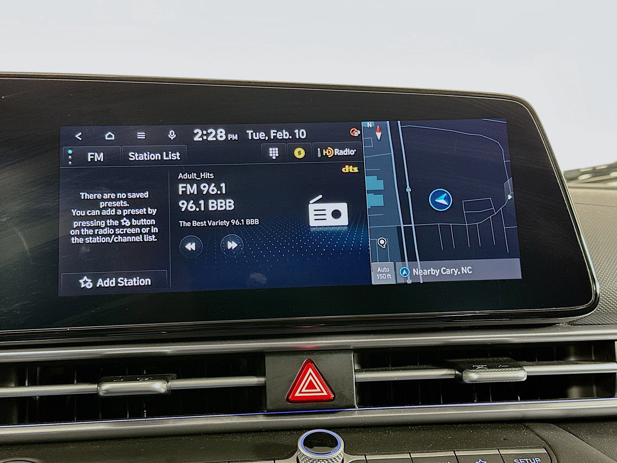 Used 2025 Hyundai Elantra SEL image 21