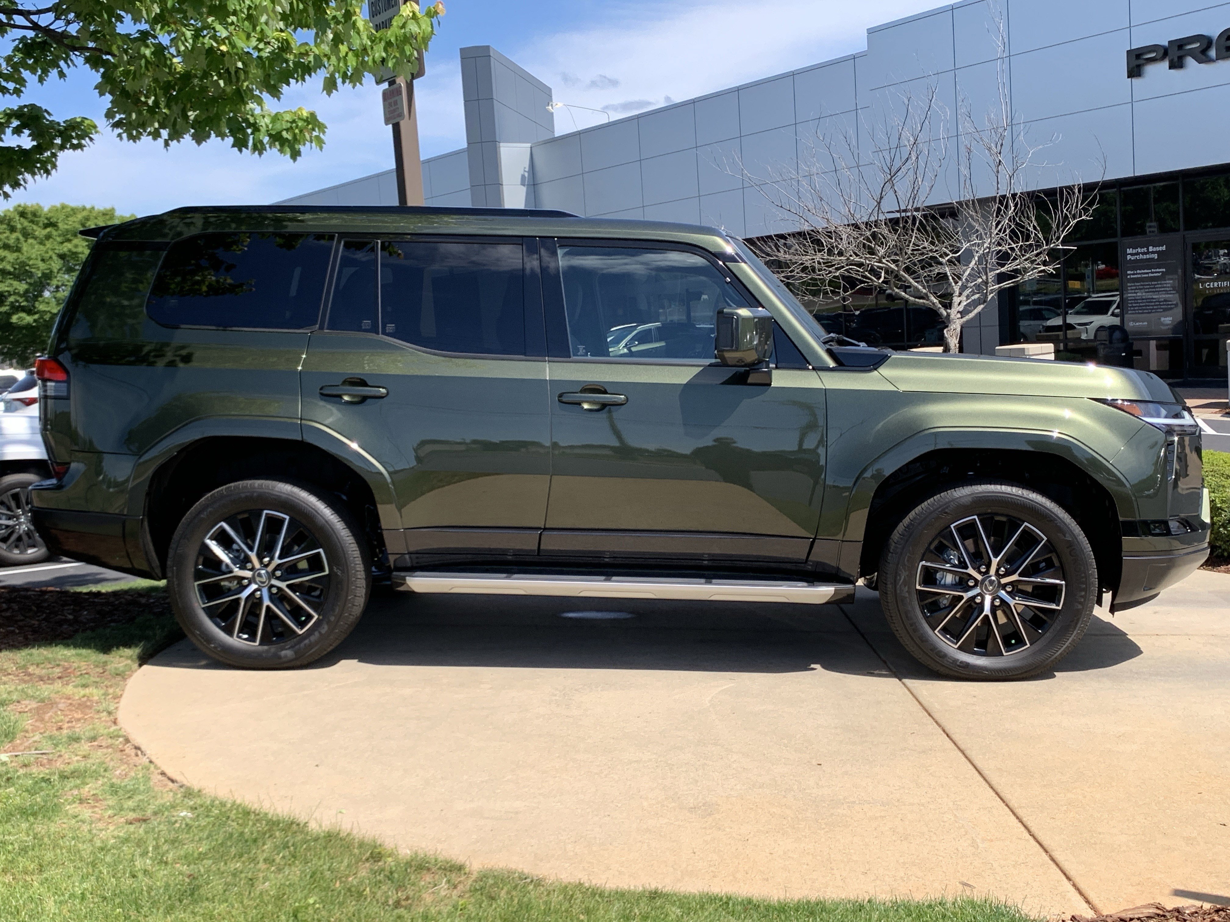 Used 2026 Lexus GX 550 AWD/4WD image 11