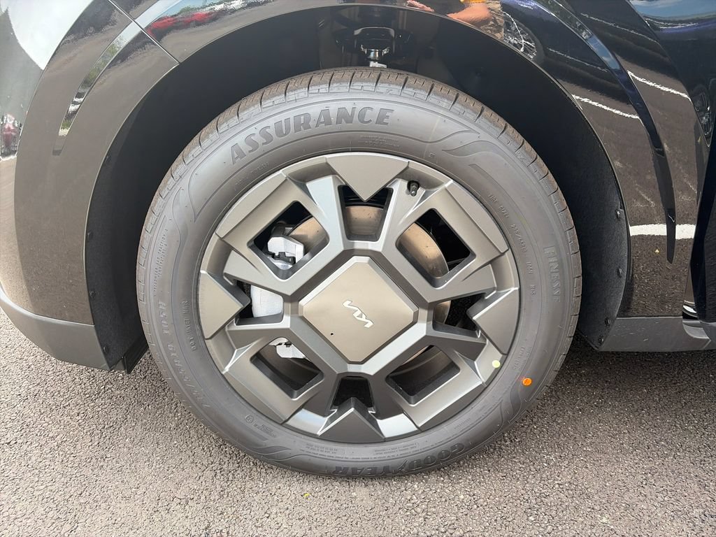 New 2026 Kia Carnival EX FWD image 25