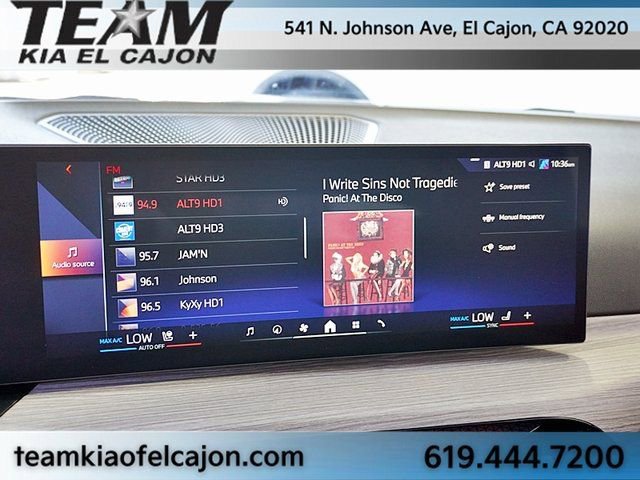 Used 2025 BMW i4 eDrive40 image 26