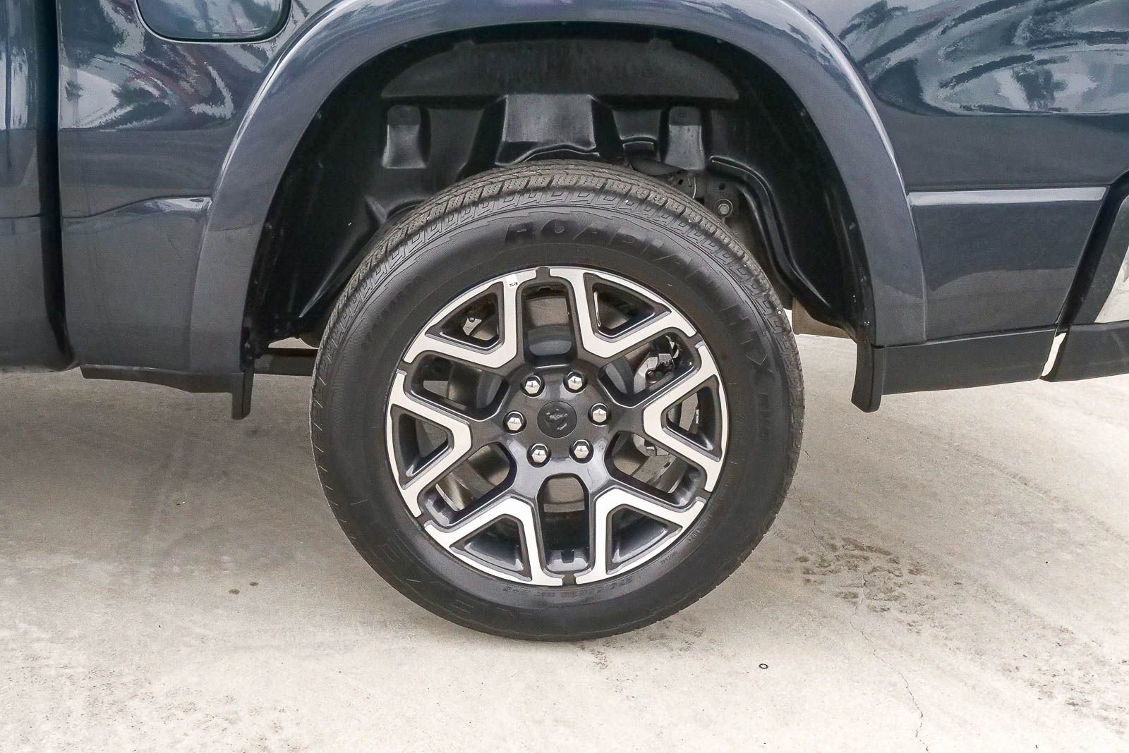 Used 2025 RAM 1500 Laramie image 6