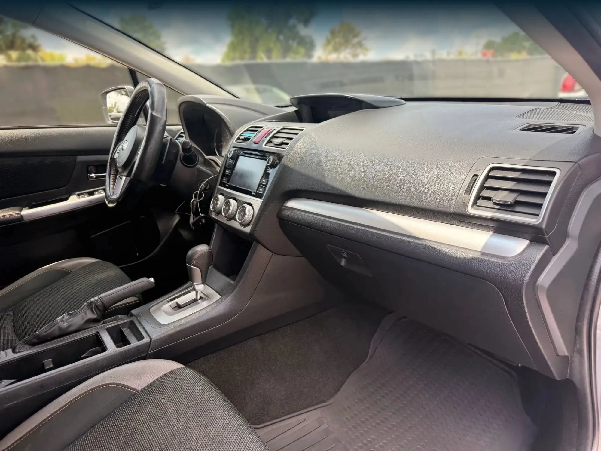 Used 2017 Subaru Crosstrek 2.0i Premium w/ Popular Package #1 AWD/4WD image 19
