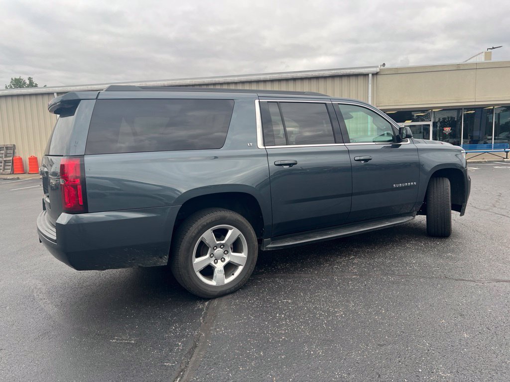 Used 2020 Chevrolet Suburban LT AWD/4WD image 3