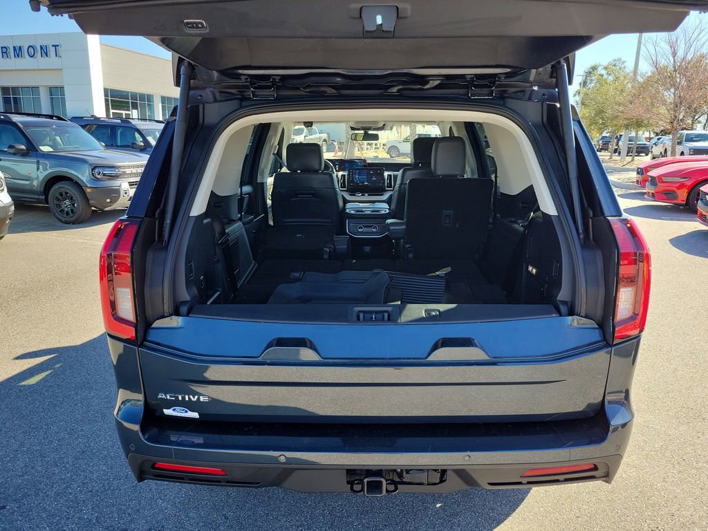 Used 2025 Ford Expedition Active image 9