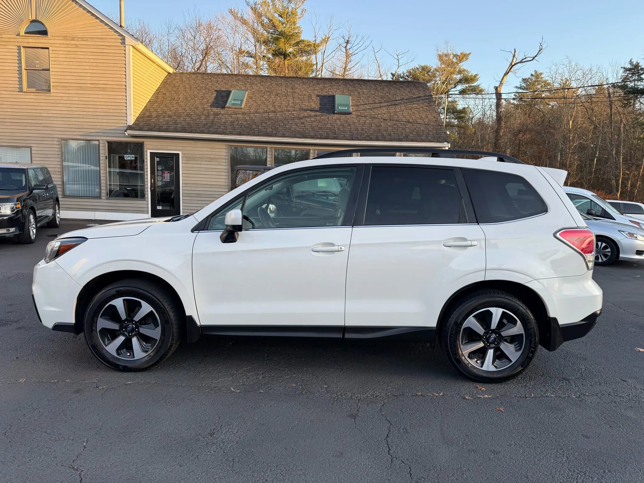 Used 2017 Subaru Forester 2.5i Limited image 4