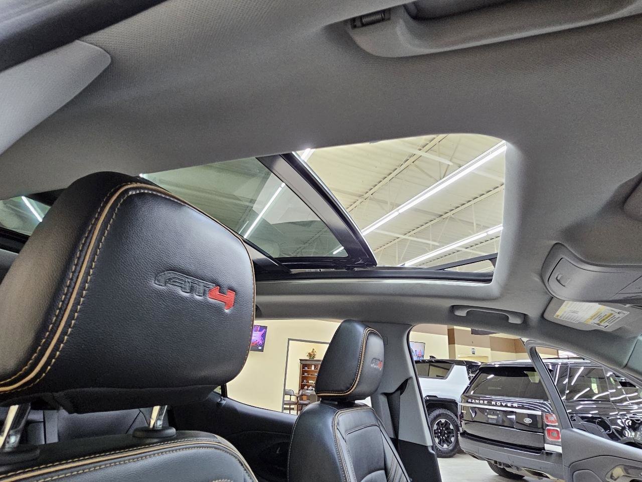 Used 2022 GMC Terrain AT4 w/ Tech Package AWD/4WD image 40