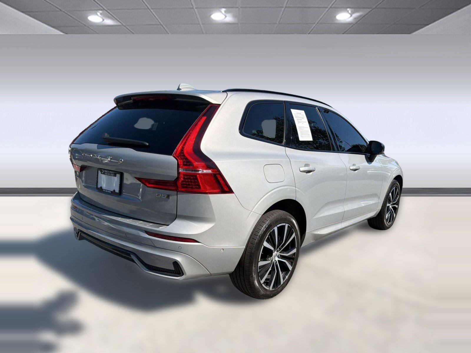 Used 2024 Volvo XC60 B5 Plus w/ Protection Package Premier AWD/4WD image 9