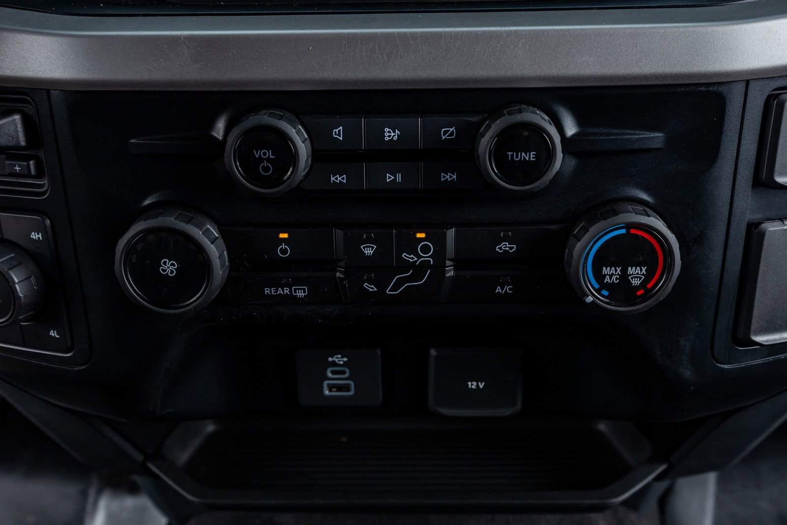 Used 2024 Ford F250 XL w/ STX Appearance Package image 26