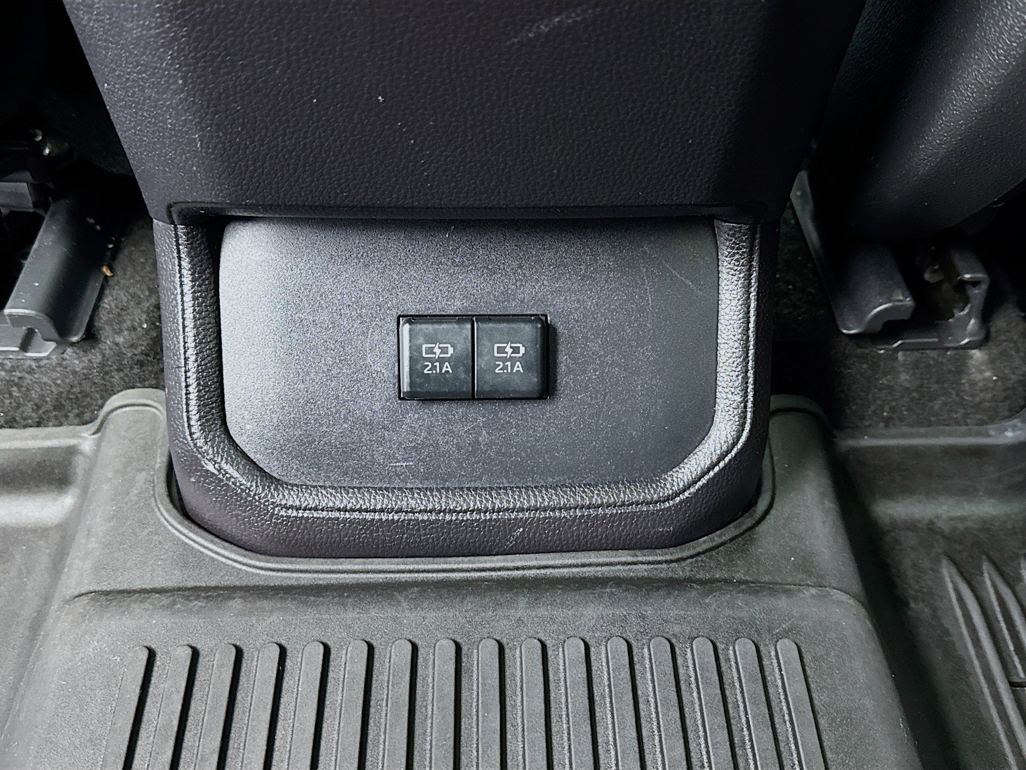 Used 2021 Toyota Highlander XLE image 17