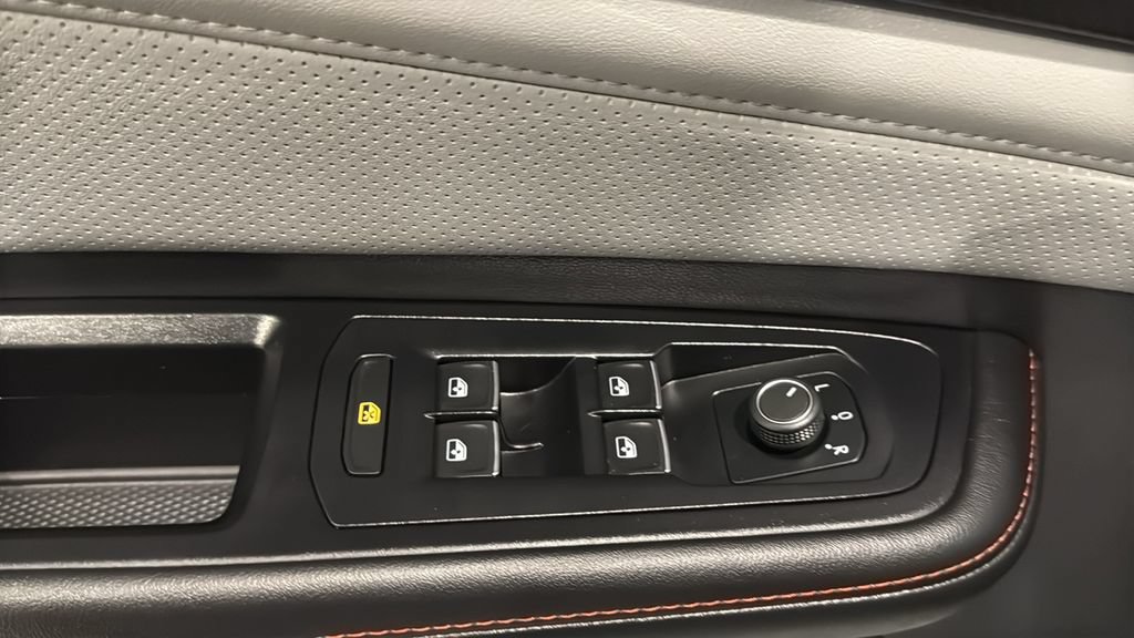 Used 2024 Volkswagen Atlas Peak Edition SEL AWD/4WD image 24