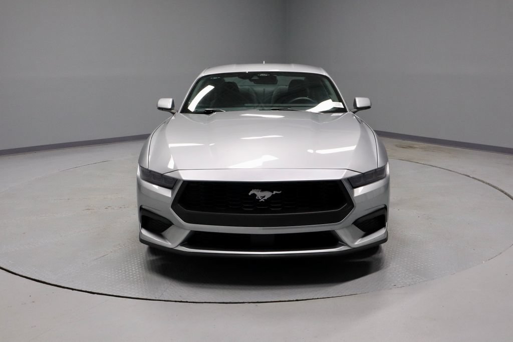 Used 2025 Ford Mustang Premium RWD image 7
