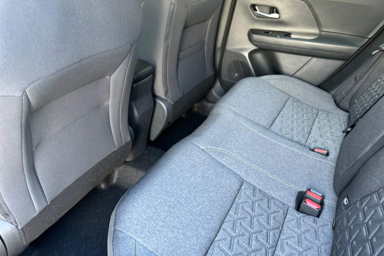 New 2025 Nissan Kicks SV image 9