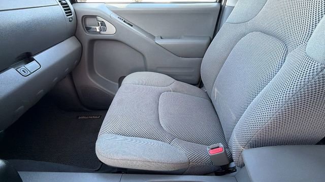 Used 2021 Nissan Frontier SV RWD image 22
