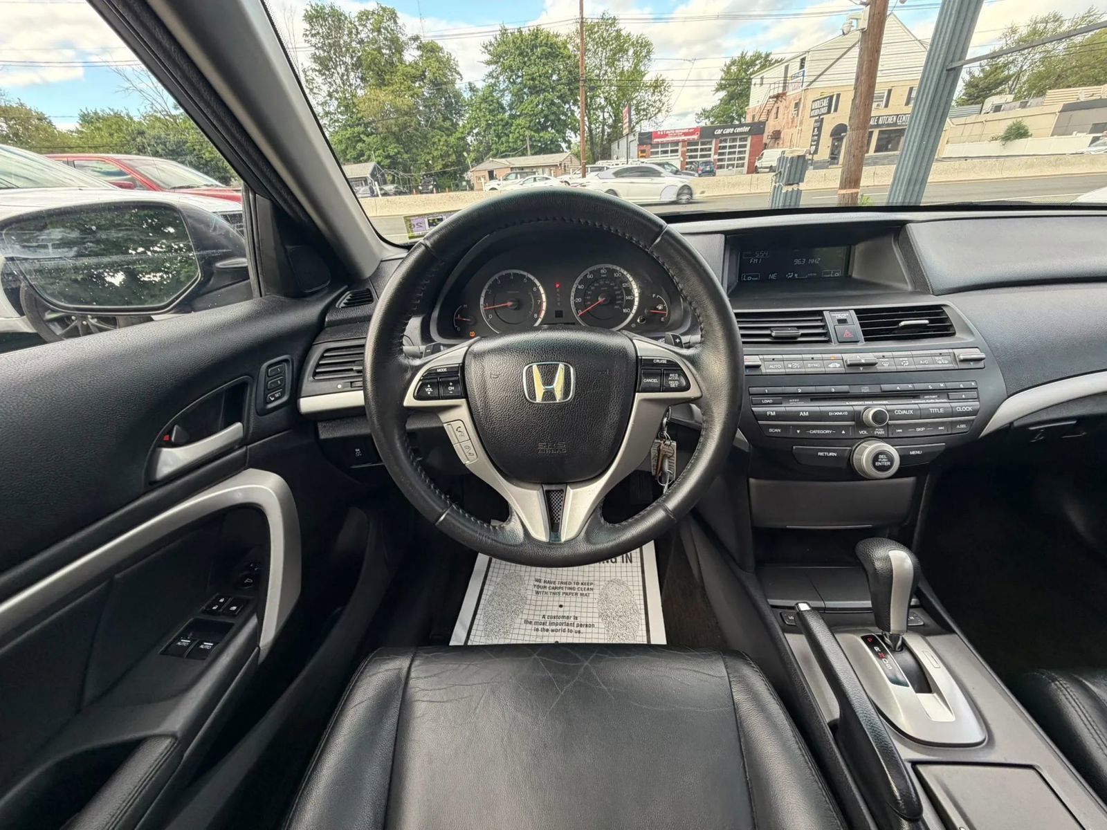 Used 2011 Honda Accord EX-L image 30