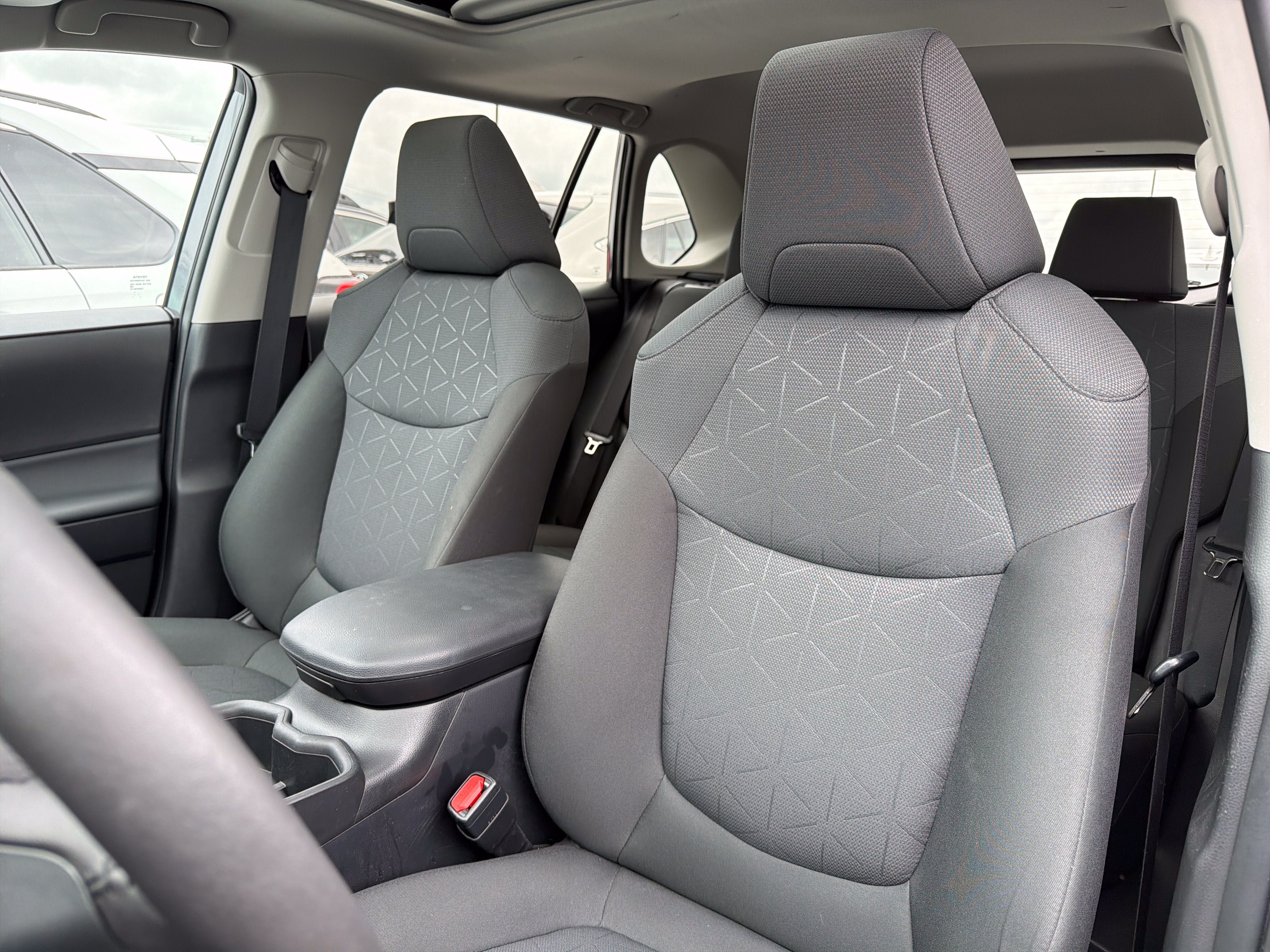 Used 2024 Toyota RAV4 XLE w/ Convenience Package AWD/4WD image 9