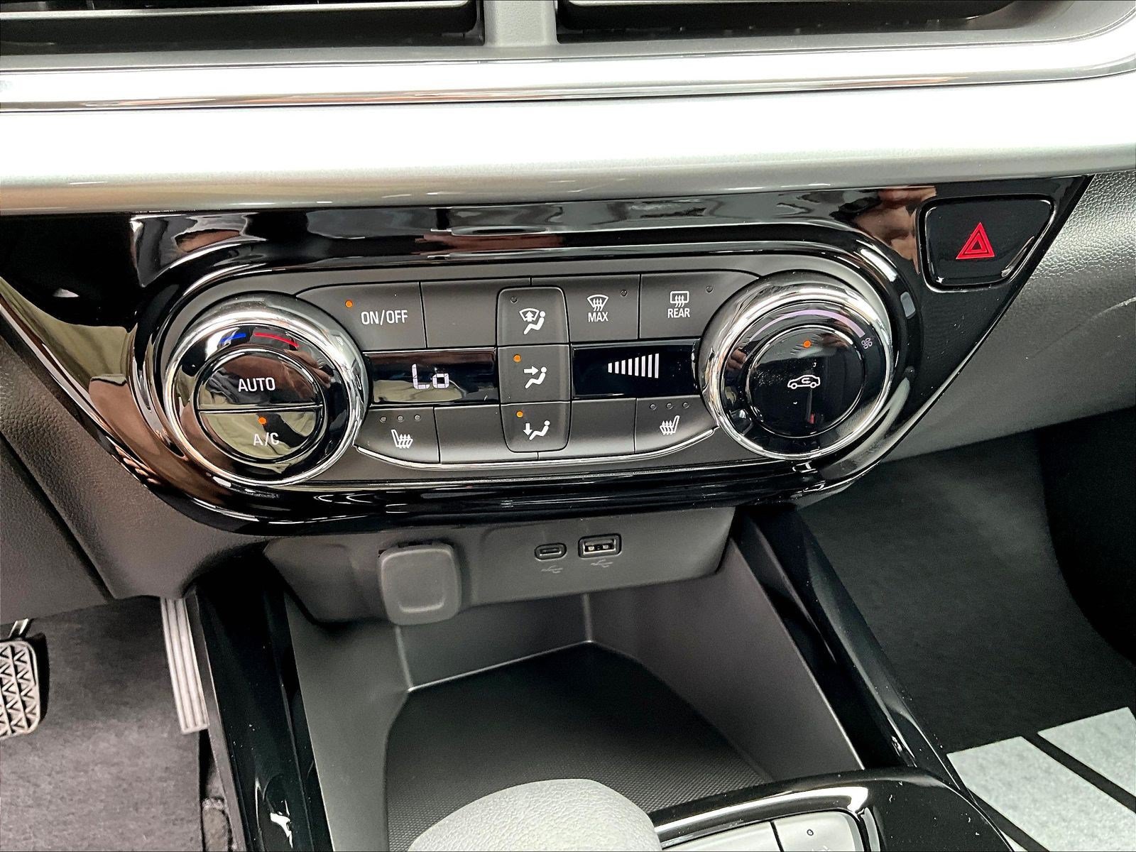 New 2026 Chevrolet Trax LT w/ LT Convenience Package FWD image 25